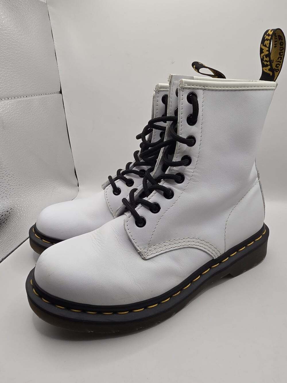 Dr. Martens Women's 7 White Leather Boots 25057 Doc Martens Combat